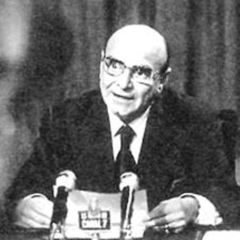 Asume Celestino Rodrigo.