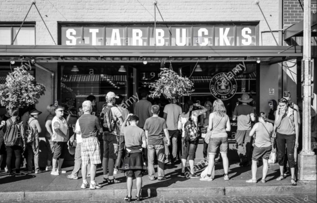 Open first Store in Seatlle´s Pike Place Market