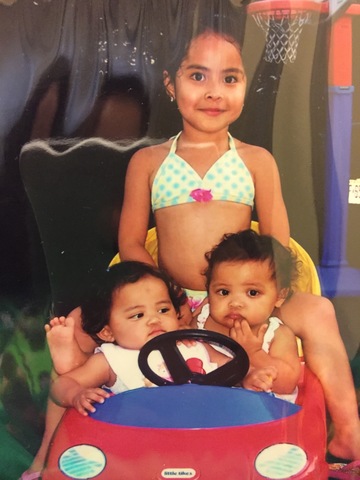 El Nacimimento De Mis Hermanas