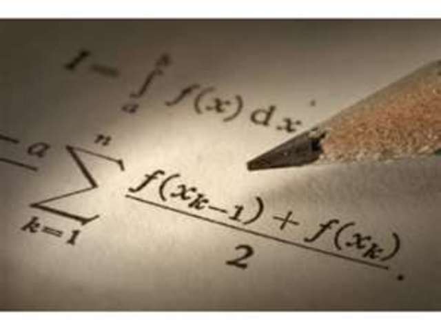 V Semana da Matemática da UFF.Em nossas práticas docentes precisamos não só compreender os modos de construção de conhecimentos dos educandos, seus processos cognitivos, mas também, entender os significados a eles atribuídos, os valores implicados nessa c