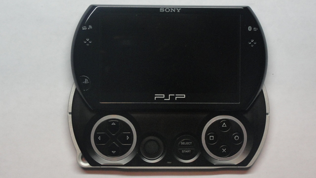 PlayStation Portable GO (PSP GO)