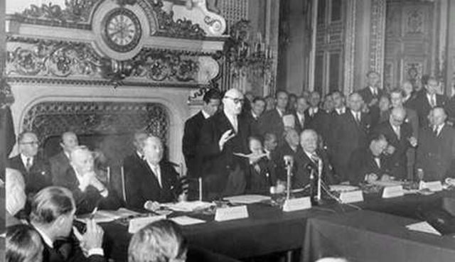 Le traité de Paris le 10 octobre 1947