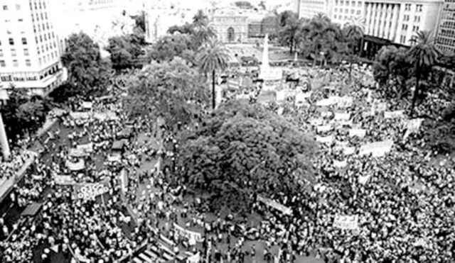 Concentración de Trabajadores en Plaza de Mayo