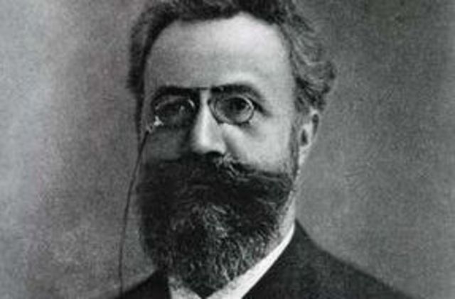 Hermann Ebbinghaus studies human memory!