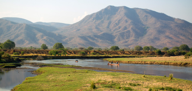 egypterne bygde diker og kanaler