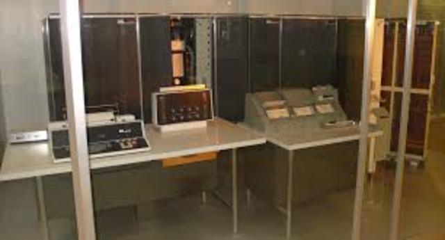 Serie 7000 de mainframes IBM