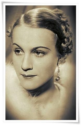 MAQUILLAJE DEL AÑO 10