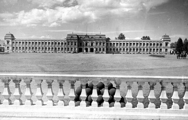 Se crea la Profesión de Perito Empleado de la Administración Pública