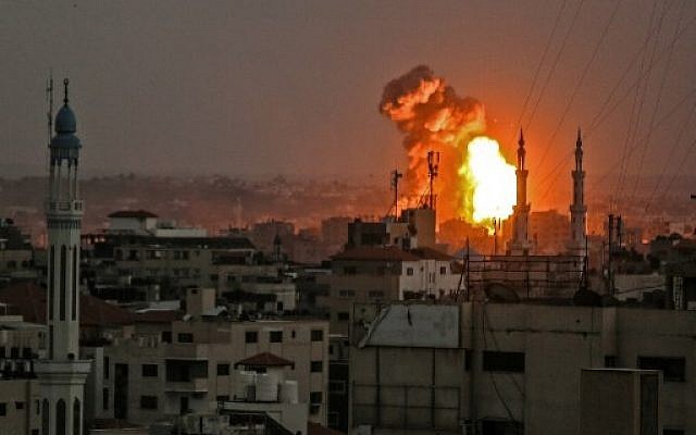 Israel withdraws from Gaza
