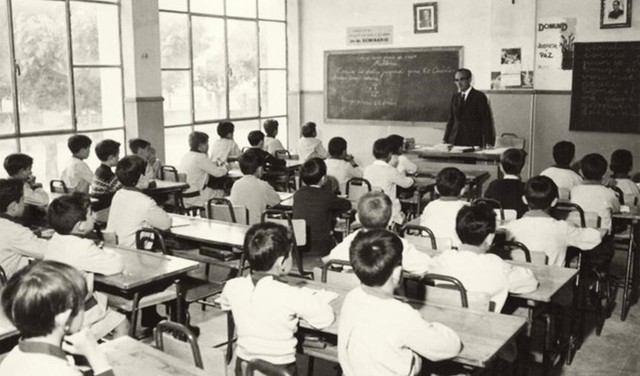 ESCUELA TRADICIONAL-ENSEÑANZA TRADICIONAL