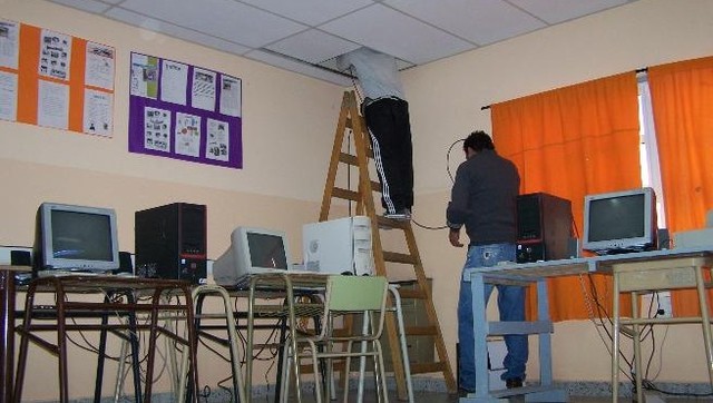 Primeras conexiones en los centros educativos