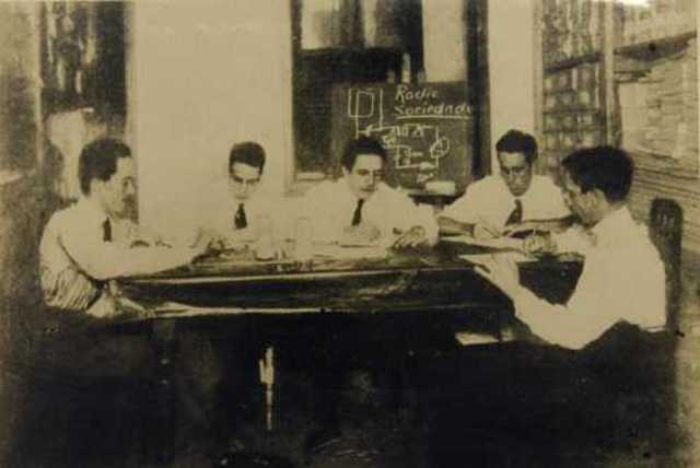 Criação da  Rádio Sociedade do Rio de Janeiro