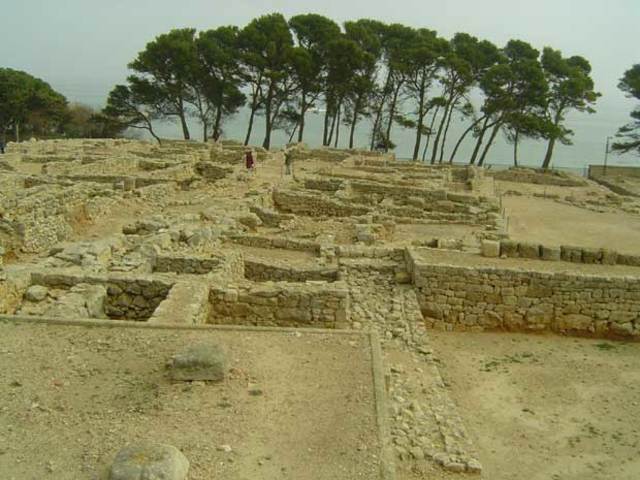 Fundación de Emporion por los colonizadores foceos (colonizadores griegos)