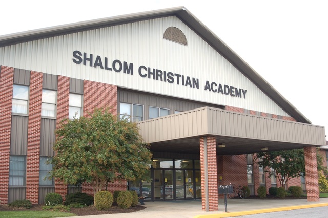 Stefanie began working at Shalom Christian Academy.