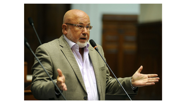 Carlos Bruce lanza el Proyecto de ley de la donación universal de órganos