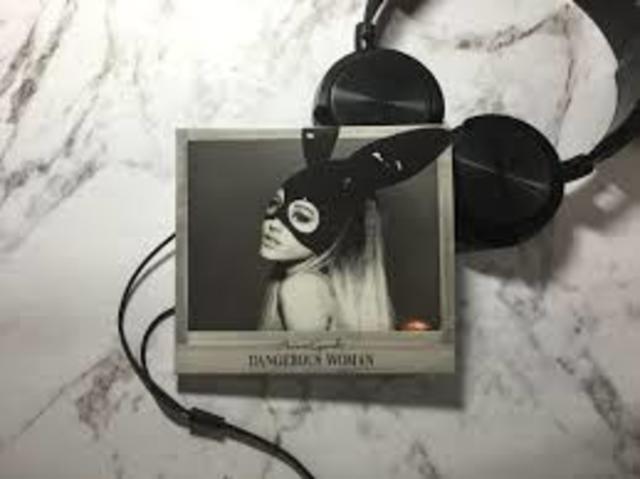 tercer disco de ariana grande