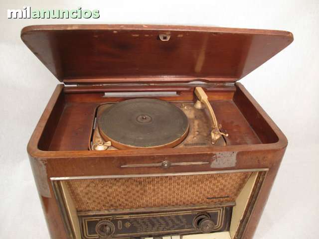 APARATO REPRODUCTOR DE MUSICA DEL AÑO DE 1930