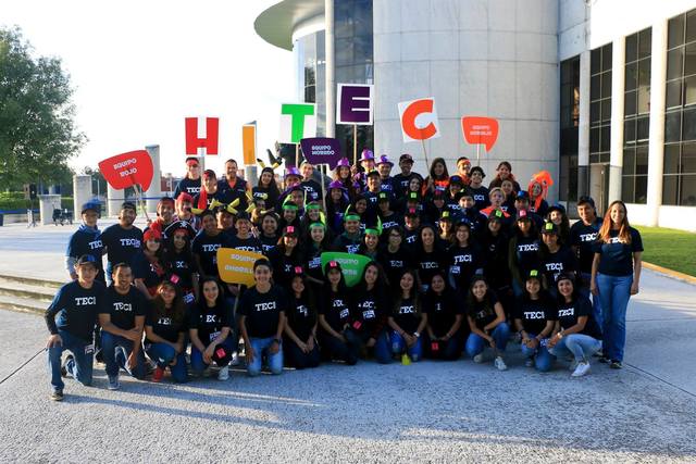 Formo parte la mesa organizadora de HiTec