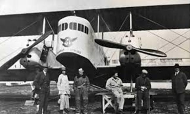 El primer avión de la historia
