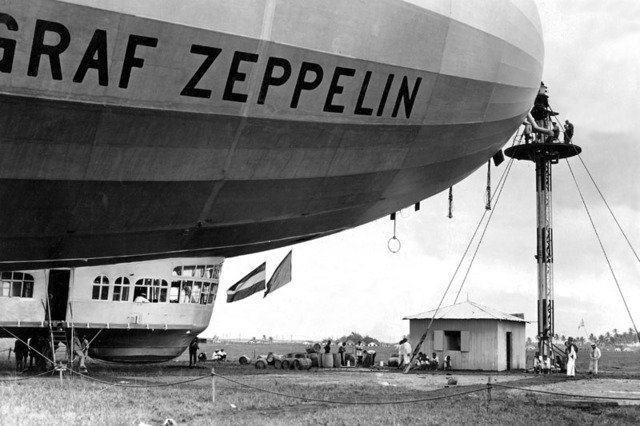 Von Zeppelin terminó su primer dirigible de hidrógeno.
