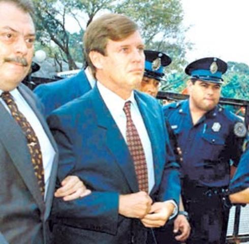 Destitucion de Astiz de las fuerzas armadas