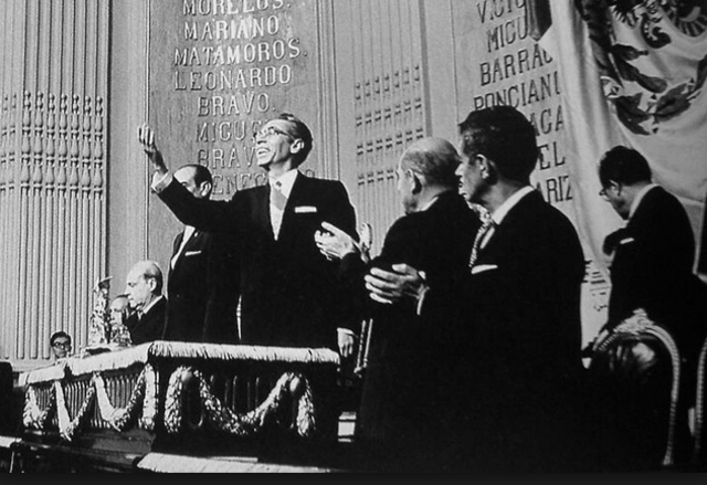 Es creada la Comisión de Administración Pública