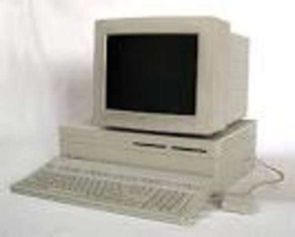 1990: Macintosh Iix.