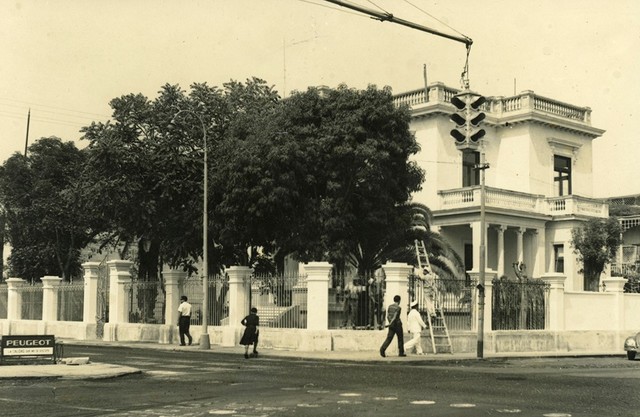 Local Av. Arequipa Escuela de Artes Plásticas
