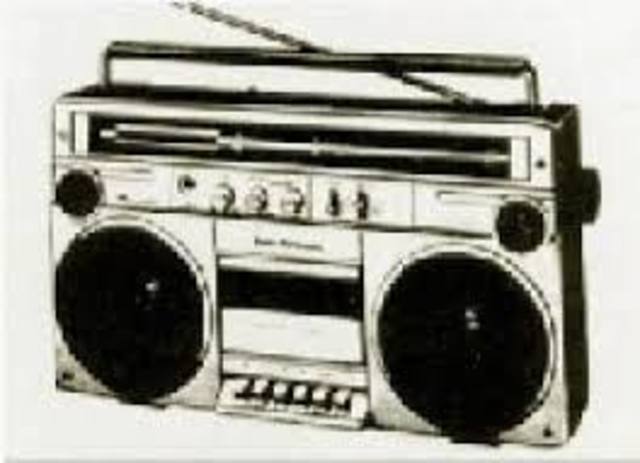 Aparecen las cintas de audio y sus reproductores