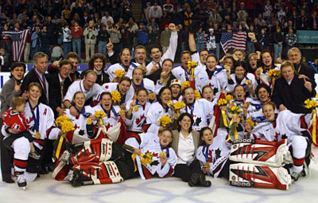 women hockey gold