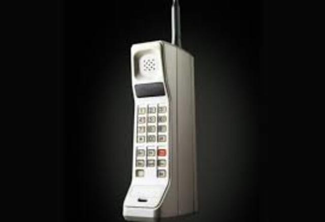 CELULARES EN 1980