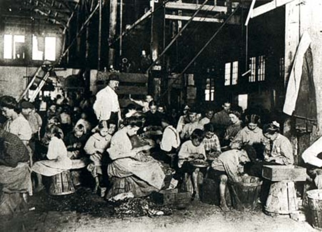 Sanción de la Ley N. 5291, regula el trabajo de niños y mujeres