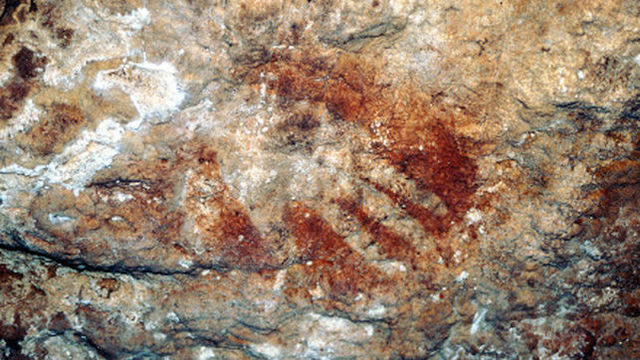 45.000 a.C: Pinturas rupestres de la Cueva de Maltravieso