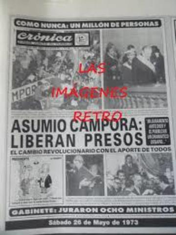 Héctor Cámpora asume la presidencia de la nación