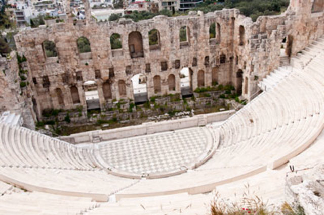 Teatern uppkom i Aten ca 500 f.kr