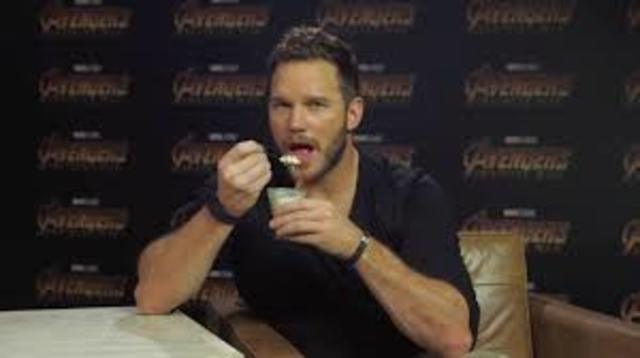 I will eat rice pudding on Saturday afternoon