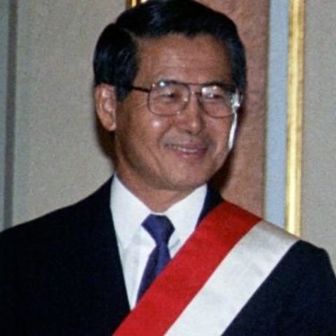 Alberto Fujimori asume su 3 mandato.