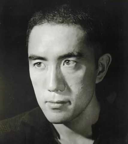 El mar de la fertilidad, Yukio Mishima