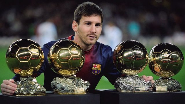4 balones de oro