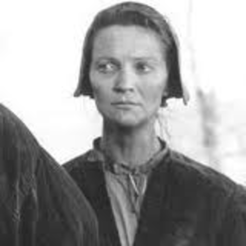 Elizabeth says she is pregnant