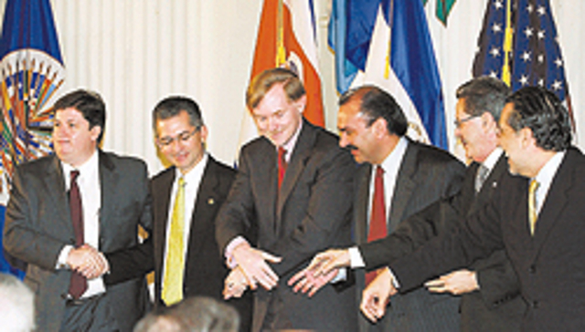 Firma del TLC con los Estados Unidos de América