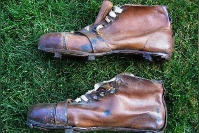 Se creó Dassler Brother Shoe Factor.