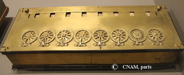 Calculatorul mecanic "Pascaline"