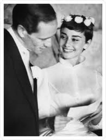 Marries Actor Mel Ferrer