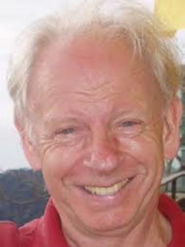 Se comenzaron a diseñar, para diferentes empresas, los primeros módulos de lo que entonces se conocía como “Enseñanza asistida por ordenador” (EAO)