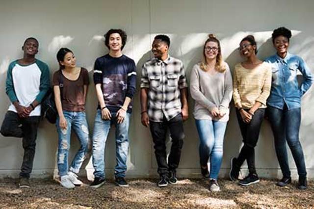 De l'âge de 12 à 25 ans