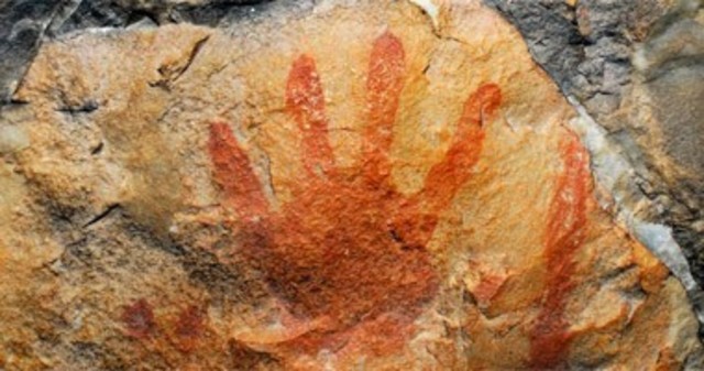 45.000 a.C: Pinturas rupestres de la Cueva de Maltravieso.