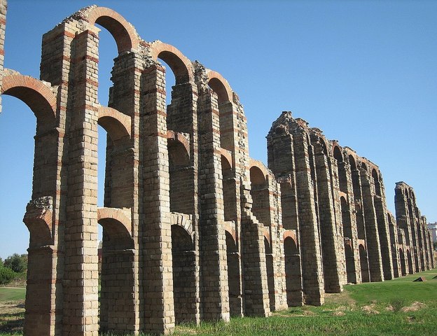 Construcción del acueducto de Milagros