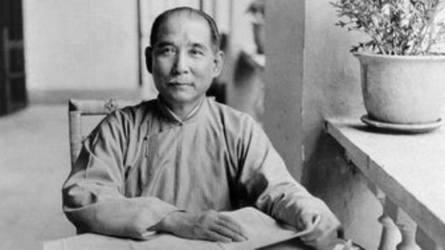 Se establece un nuevo régimen: la República.