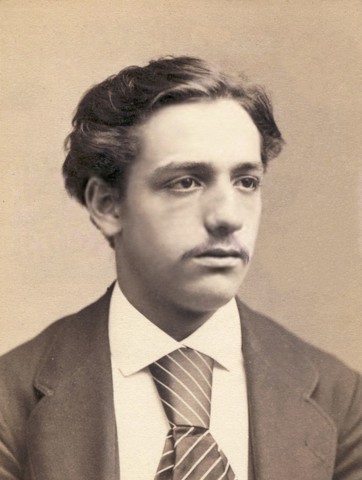 A los 19 años,se casa con Emile Sauret